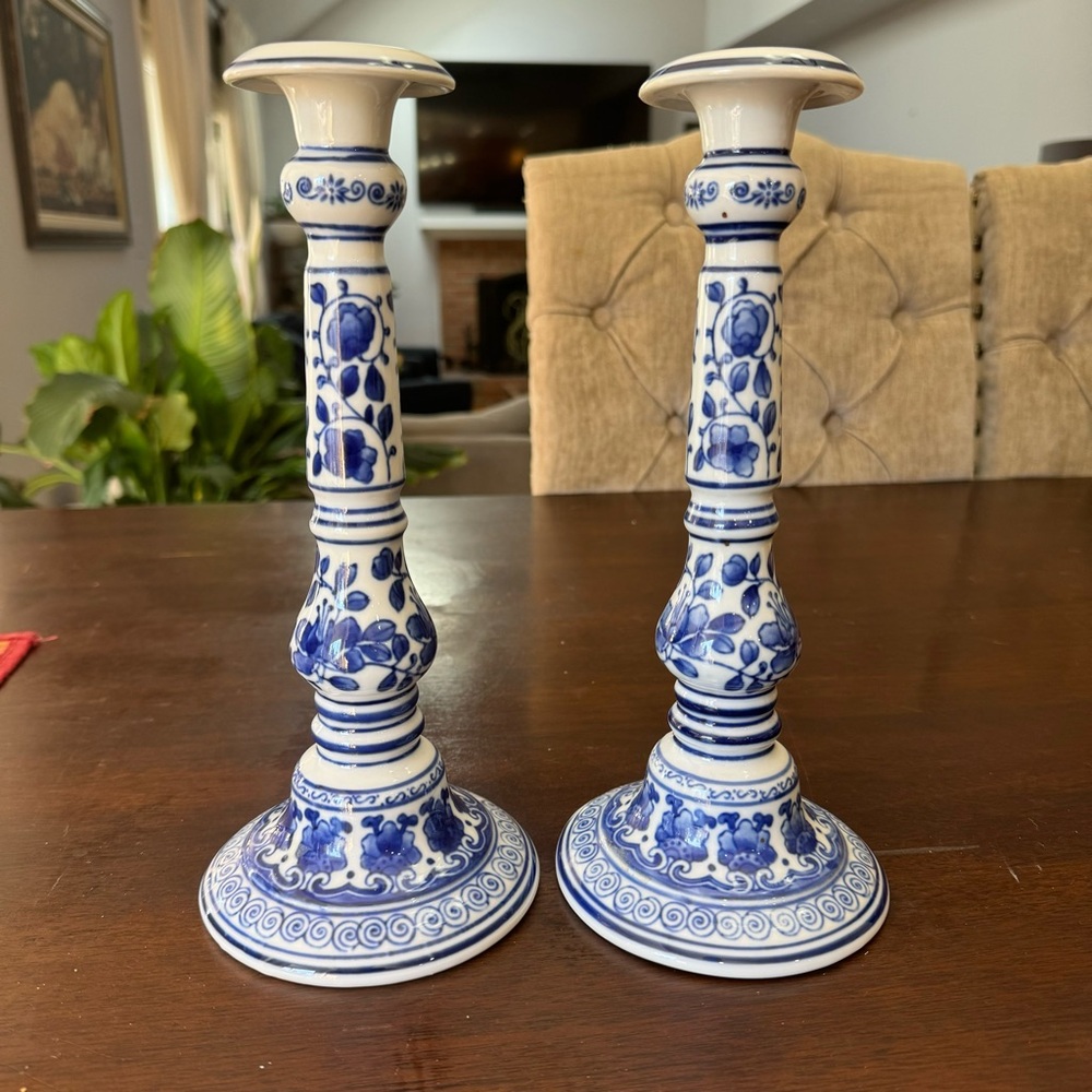 Floral Blue & White Chinese Candlesticks Antique/Vintage  Floral Motif Porcelain - Picture 5 of 16